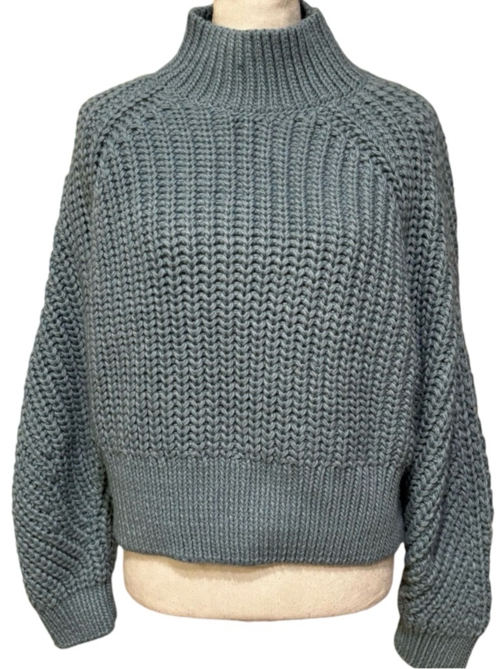 New H&M Powdered Blue Chunky Ribbed Knit Turtleneck Sweater Size M